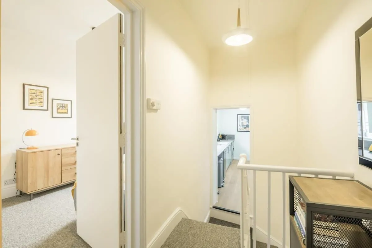 Fabulous Large Apartment For 7 - Central Cambridge 0*,
