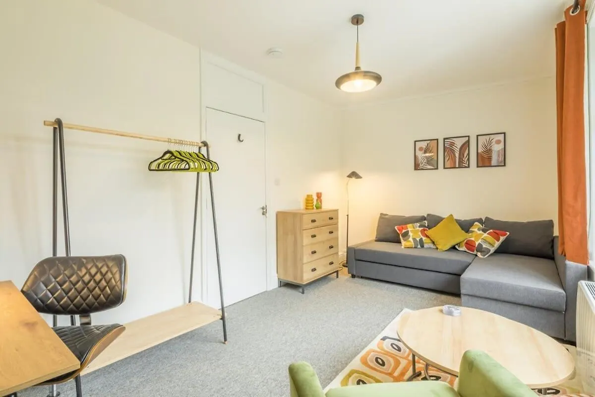 Semesterbostad Fabulous Large Apartment For 7 - Central Cambridge