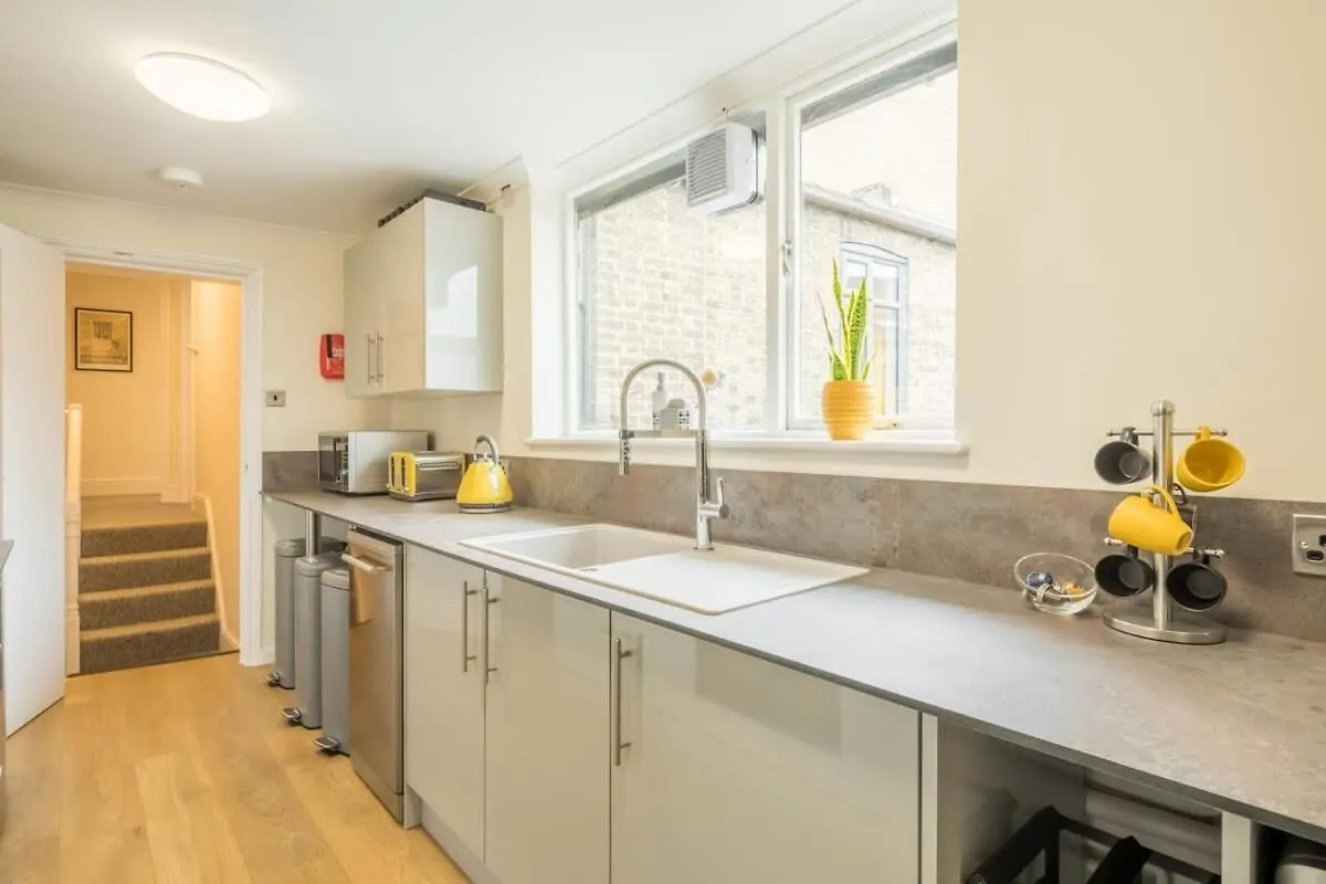 Fabulous Large Apartment For 7 - Central Cambridge
