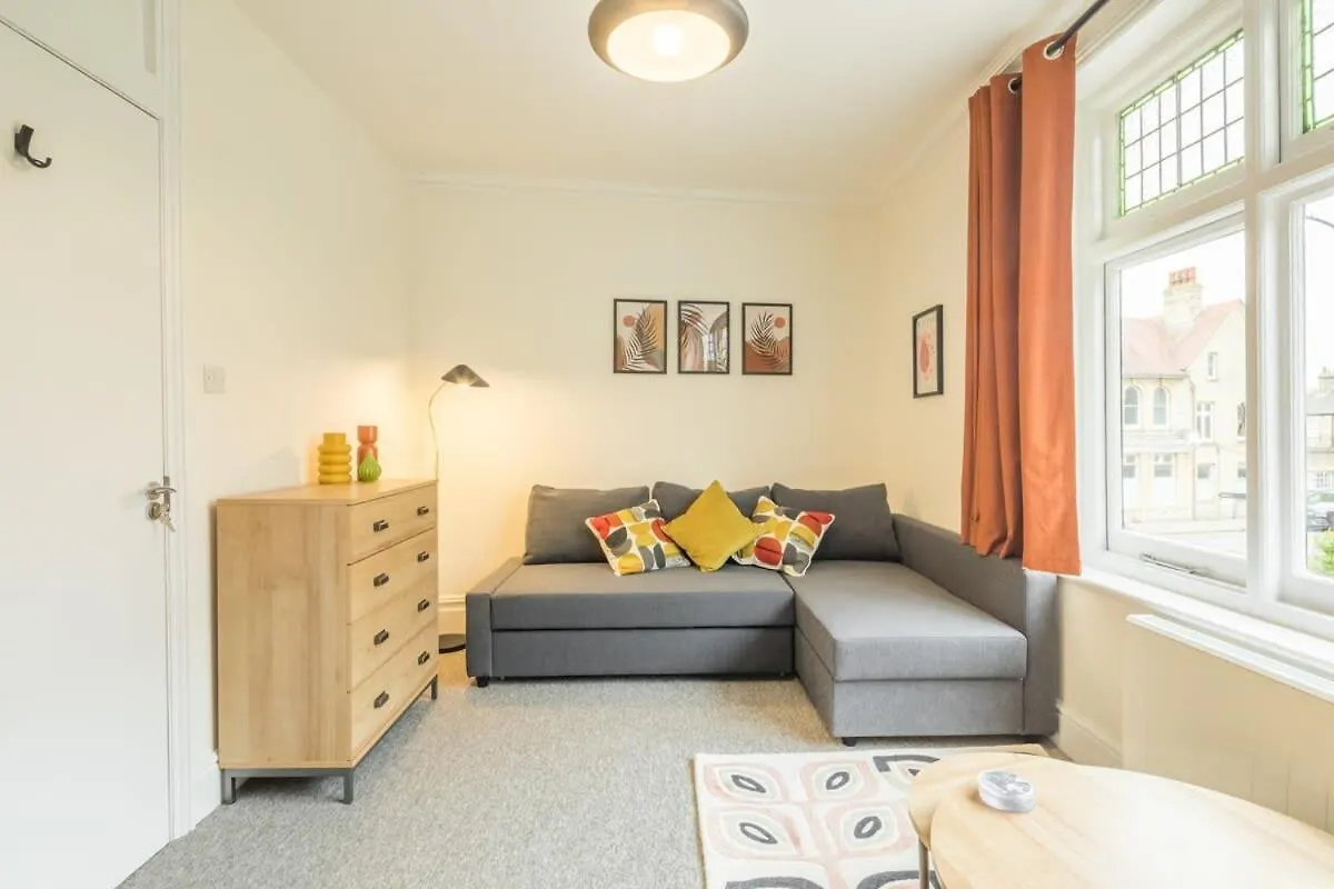 Semesterbostad Fabulous Large Apartment For 7 - Central Cambridge